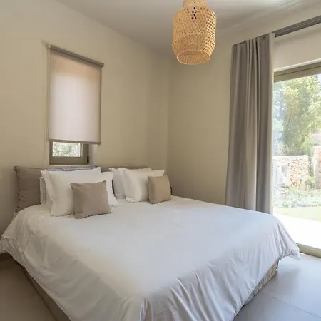 Papadria - Modern Luxury Near Kathisma Villa Tsoukaládhes