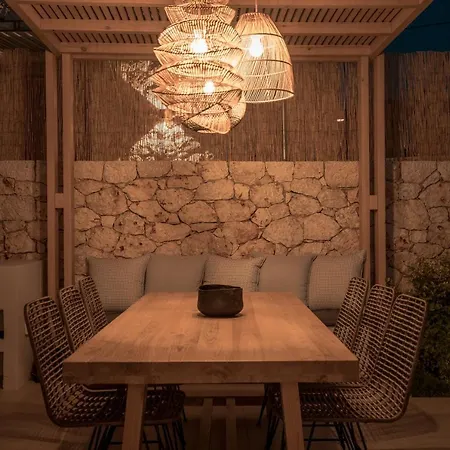 Papadria - Modern Luxury Near Kathisma * Tsoukaládhes