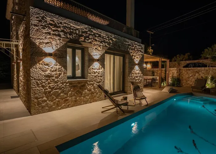 Vilă Papadria - Modern Luxury Near Kathisma Tsoukaládhes