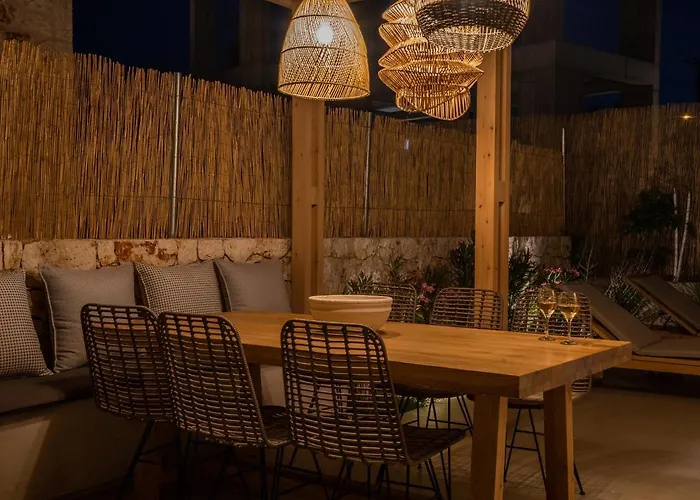 Papadria - Modern Luxury Near Kathisma * Tsoukaládhes