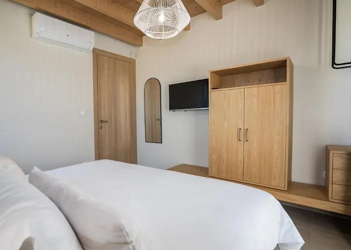 Vilă Papadria - Modern Luxury Near Kathisma Tsoukaládhes