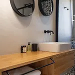 Papadria - Modern Luxury Near Kathisma * Τσουκαλάδες