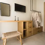 Papadria - Modern Luxury Near Kathisma