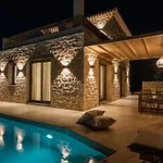 Βίλα Papadria - Modern Luxury Near Kathisma Τσουκαλάδες