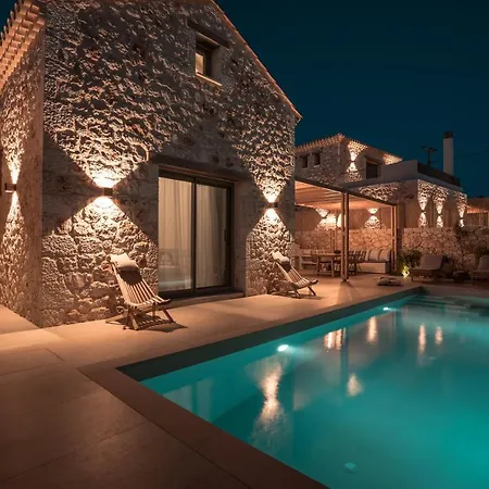 Papadria - Modern Luxury Near Kathisma Tsoukaládhes