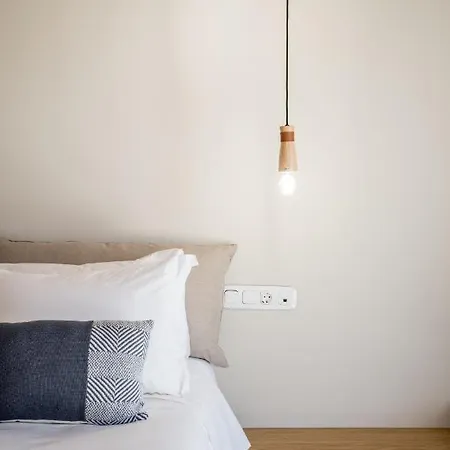 Papadria - Modern Luxury Near Kathisma Tsoukaladhes