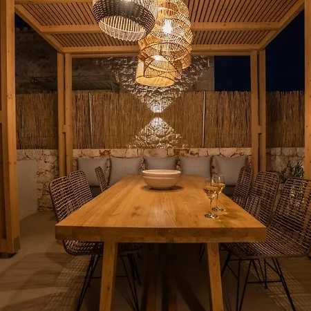 Villa Papadria - Modern Luxury Near Kathisma Tsoukaladhes