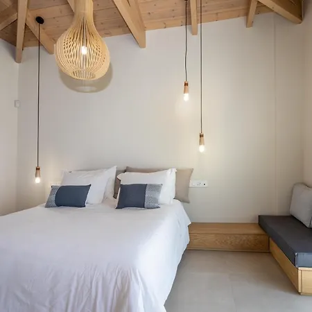 Villa Papadria - Modern Luxury Near Kathisma Tsoukaládhes