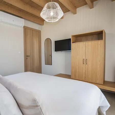 Луксозна вила Papadria - Modern Luxury Near Kathisma Tsoukaládhes
