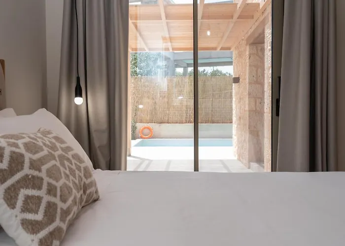 Papadria - Modern Luxury Near Kathisma * Tsoukaladhes