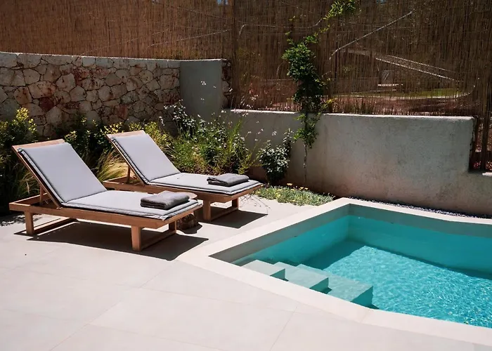 Papadria - Modern Luxury Near Kathisma