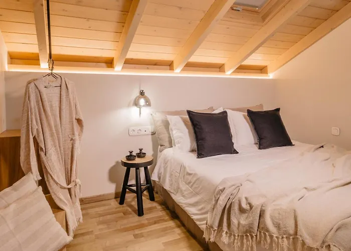 Papadria - Modern Luxury Near Kathisma * Tsoukaladhes